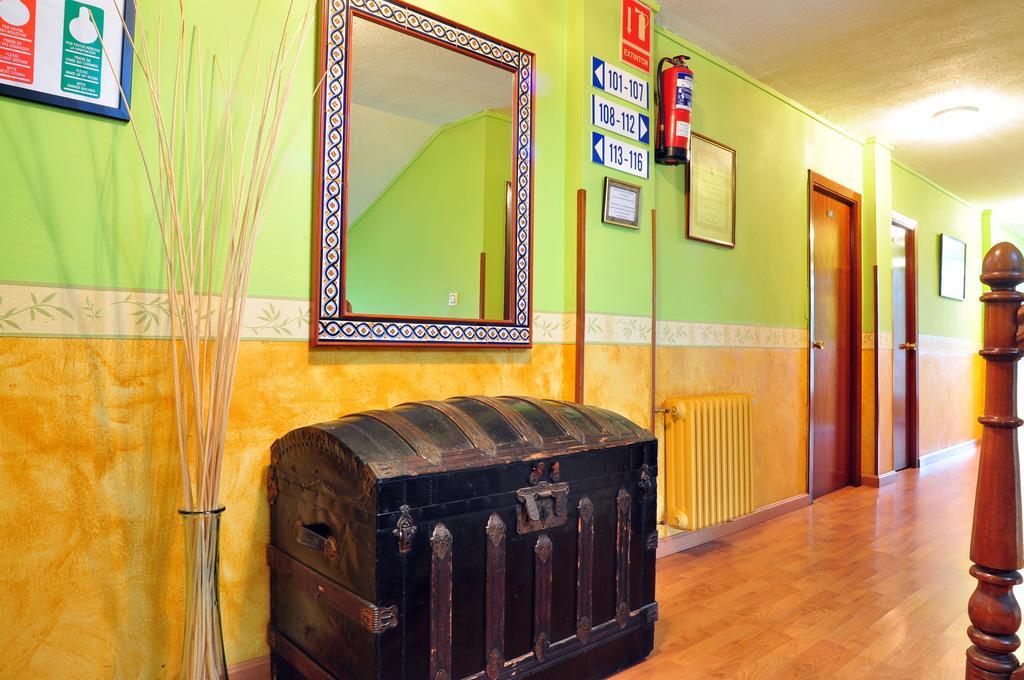 Hostal Europa San Roque del Acebal エクステリア 写真