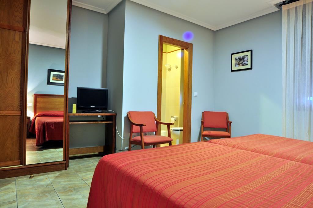 Hostal Europa San Roque del Acebal エクステリア 写真
