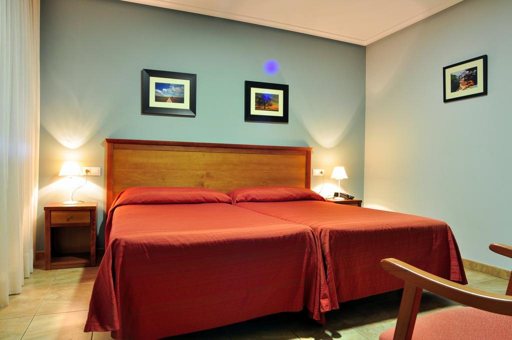 Hostal Europa San Roque del Acebal エクステリア 写真