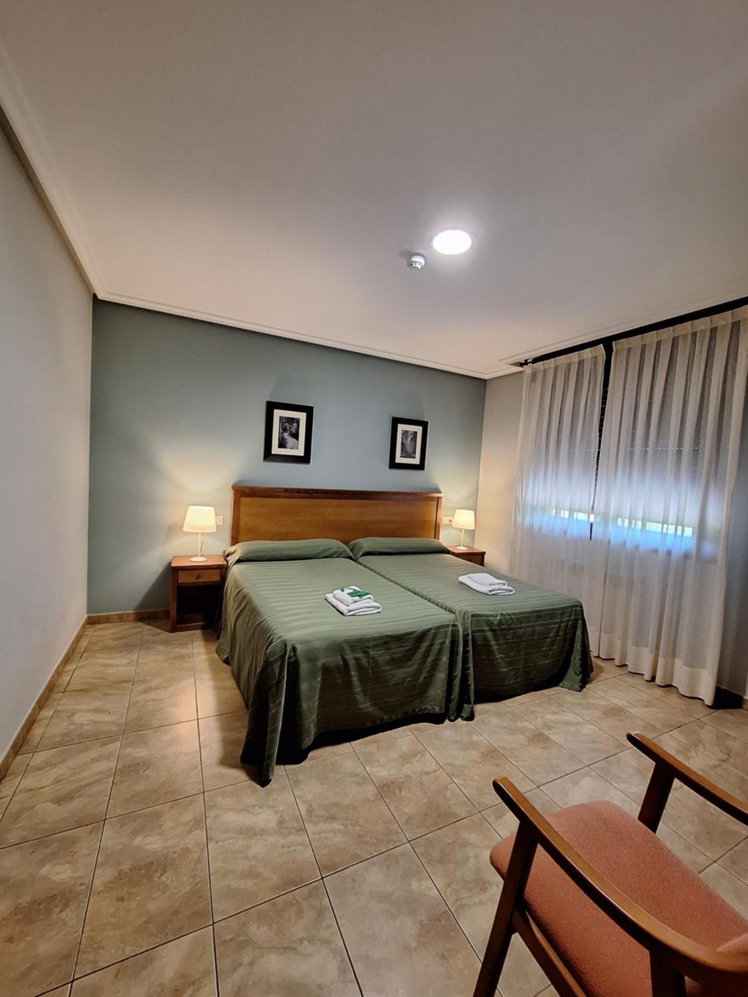 Hostal Europa San Roque del Acebal エクステリア 写真