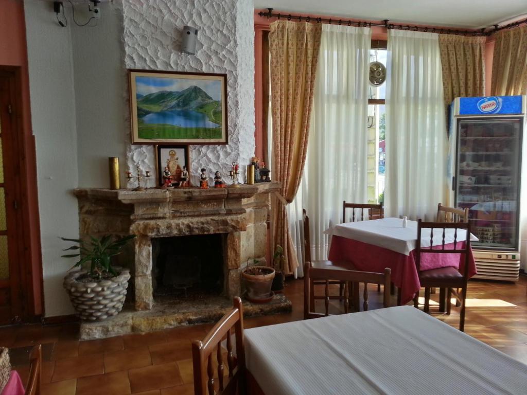 Hostal Europa San Roque del Acebal エクステリア 写真