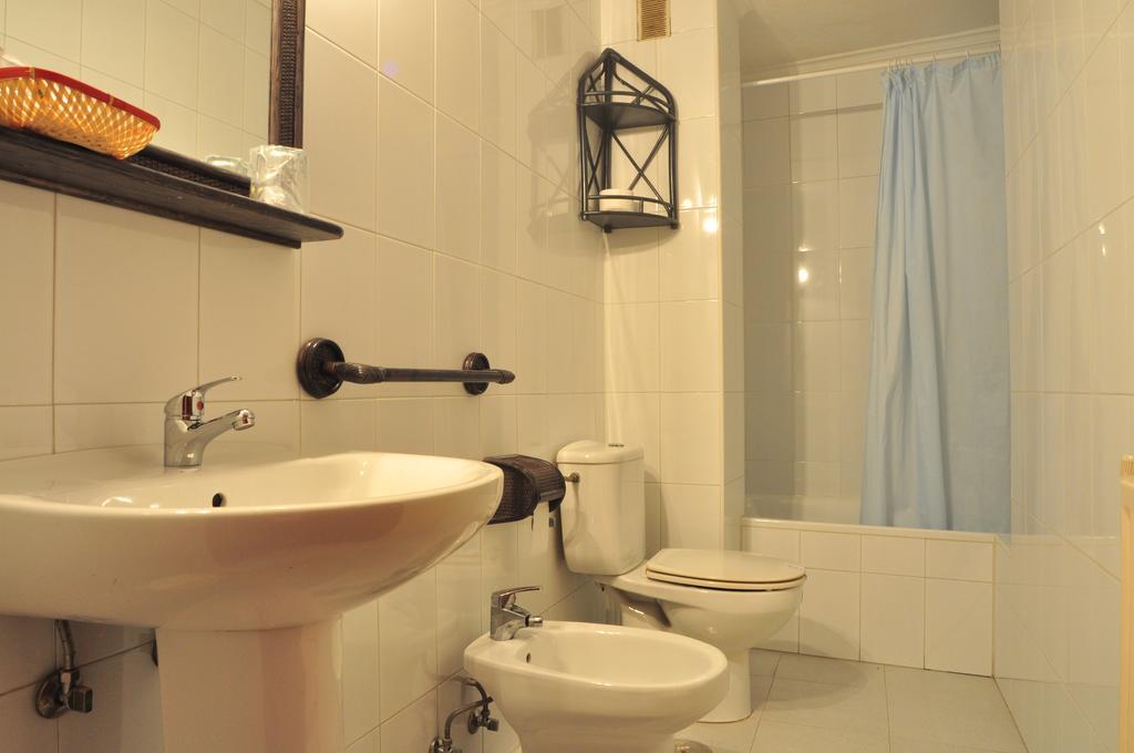 Hostal Europa San Roque del Acebal エクステリア 写真