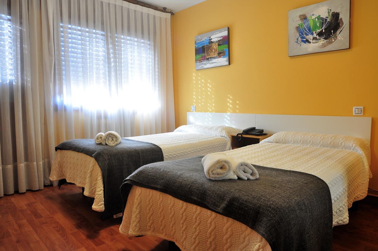 Hostal Europa San Roque del Acebal エクステリア 写真