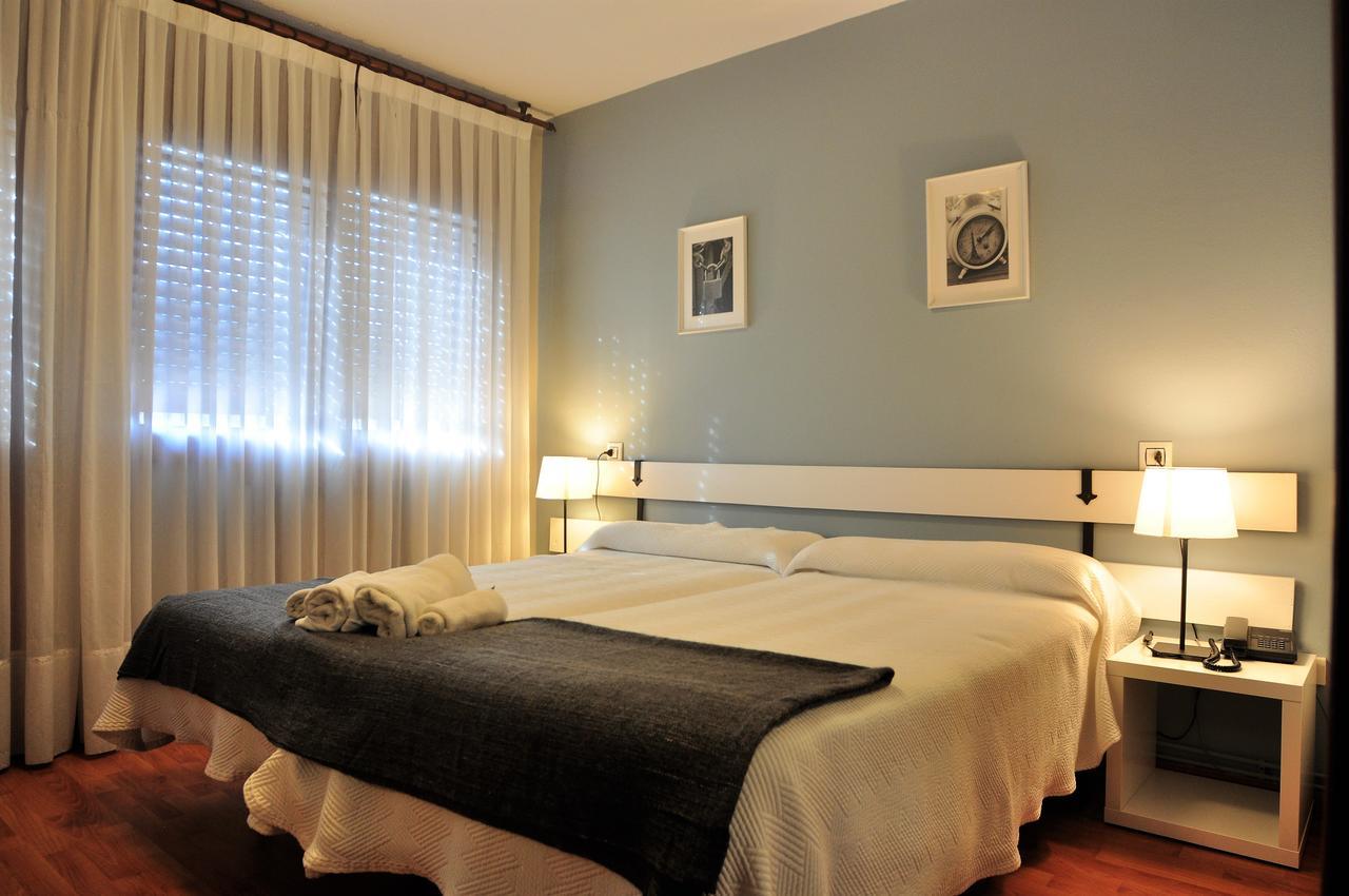 Hostal Europa San Roque del Acebal エクステリア 写真