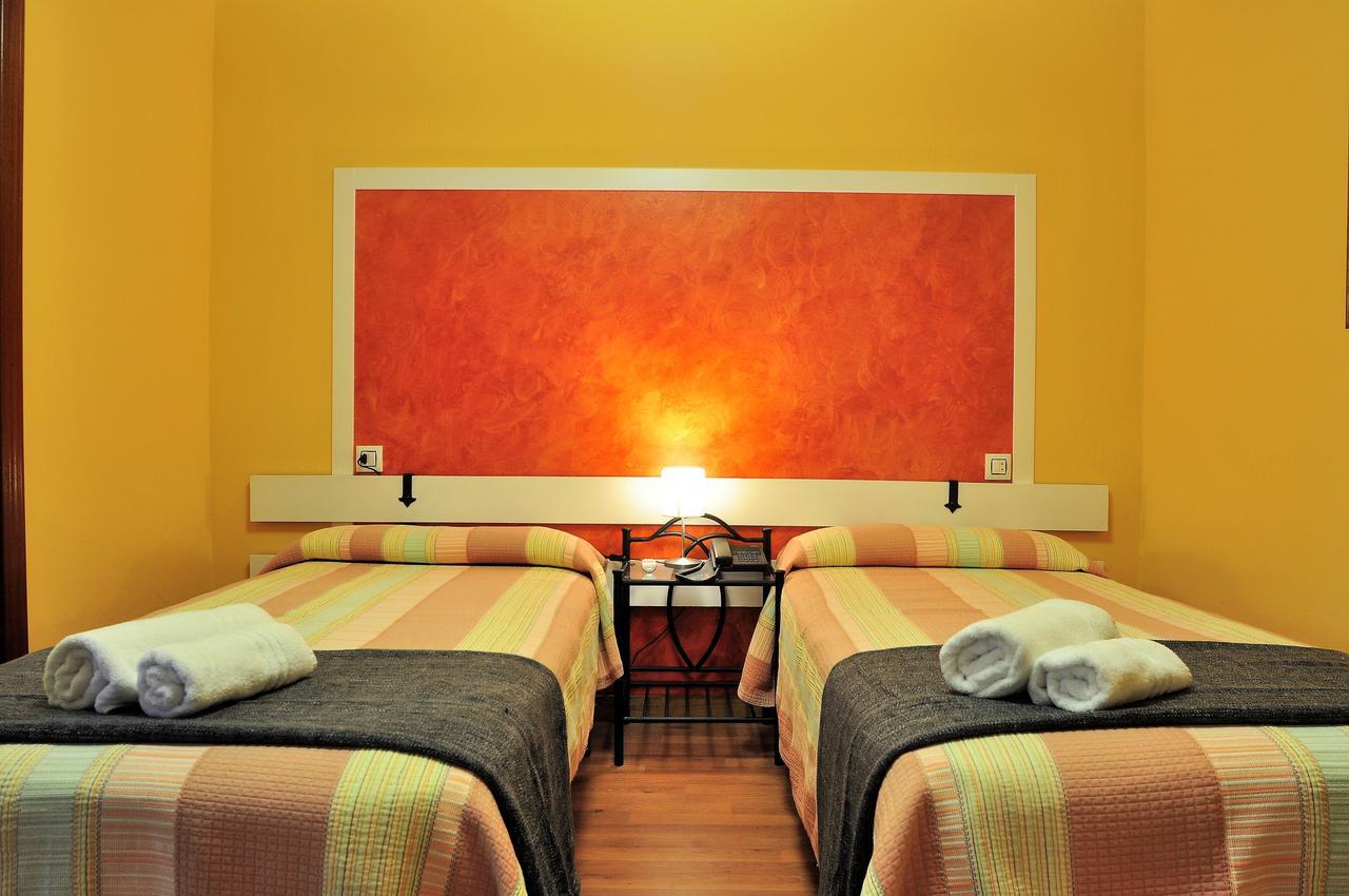 Hostal Europa San Roque del Acebal エクステリア 写真